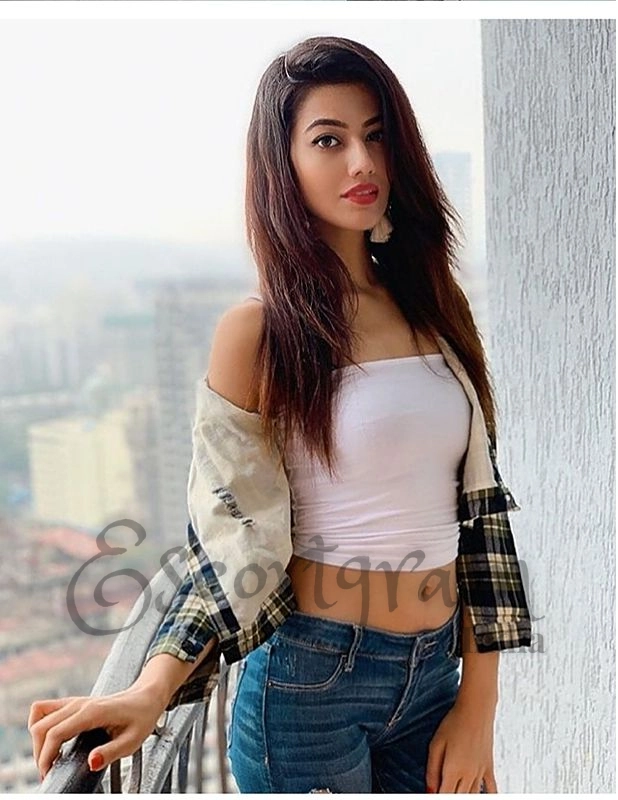 Call Girl Mumbai - Kamini Kaushik