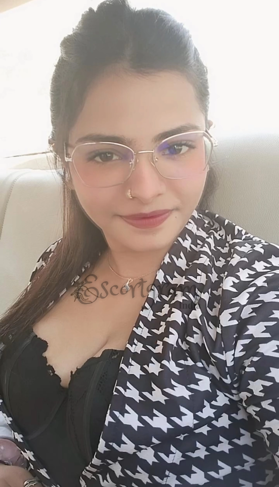 Call Girl Mumbai - Nandani Arya