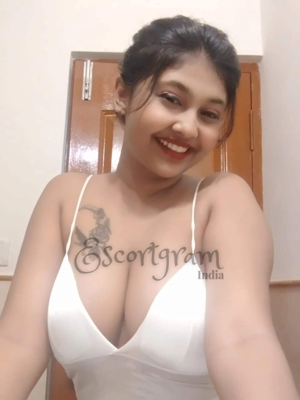 Call Girl Mumbai - Monika Rathi