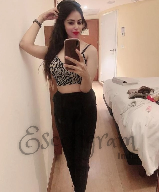 Call Girl Mumbai - Riya Sharma