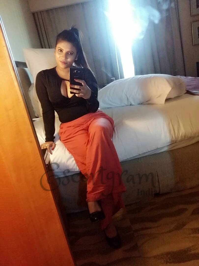 Call Girl Mumbai - Priya