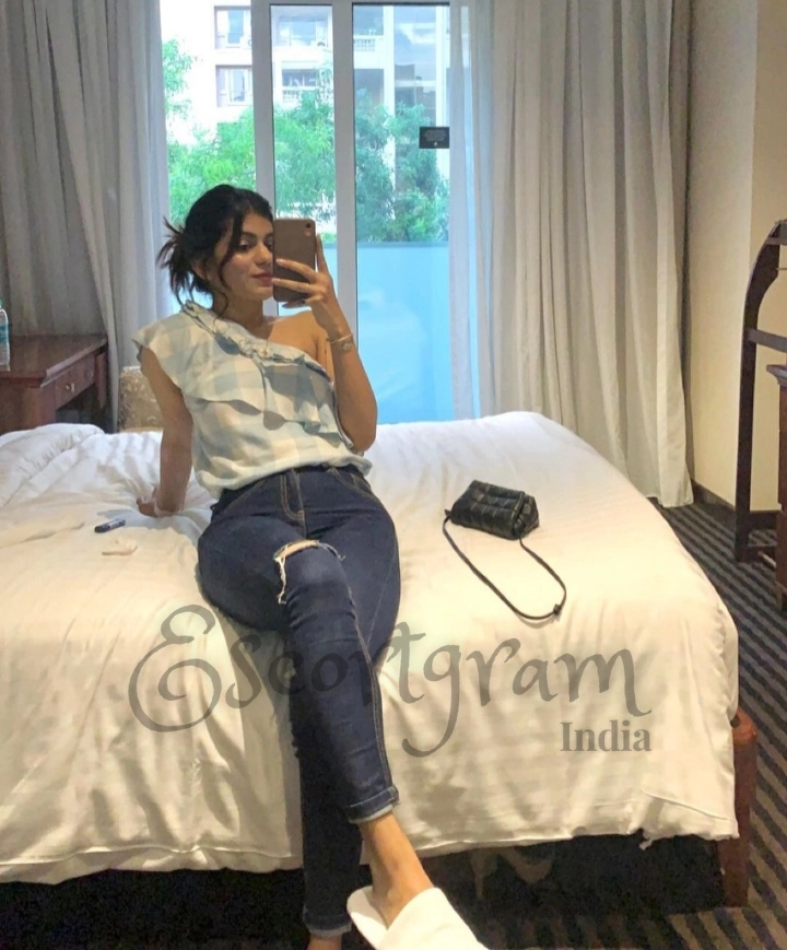 Call Girl Mumbai - Yamini